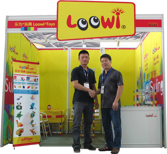 乐为玩具发明人 乐为公司创办人 @ 2012 中国玩具展