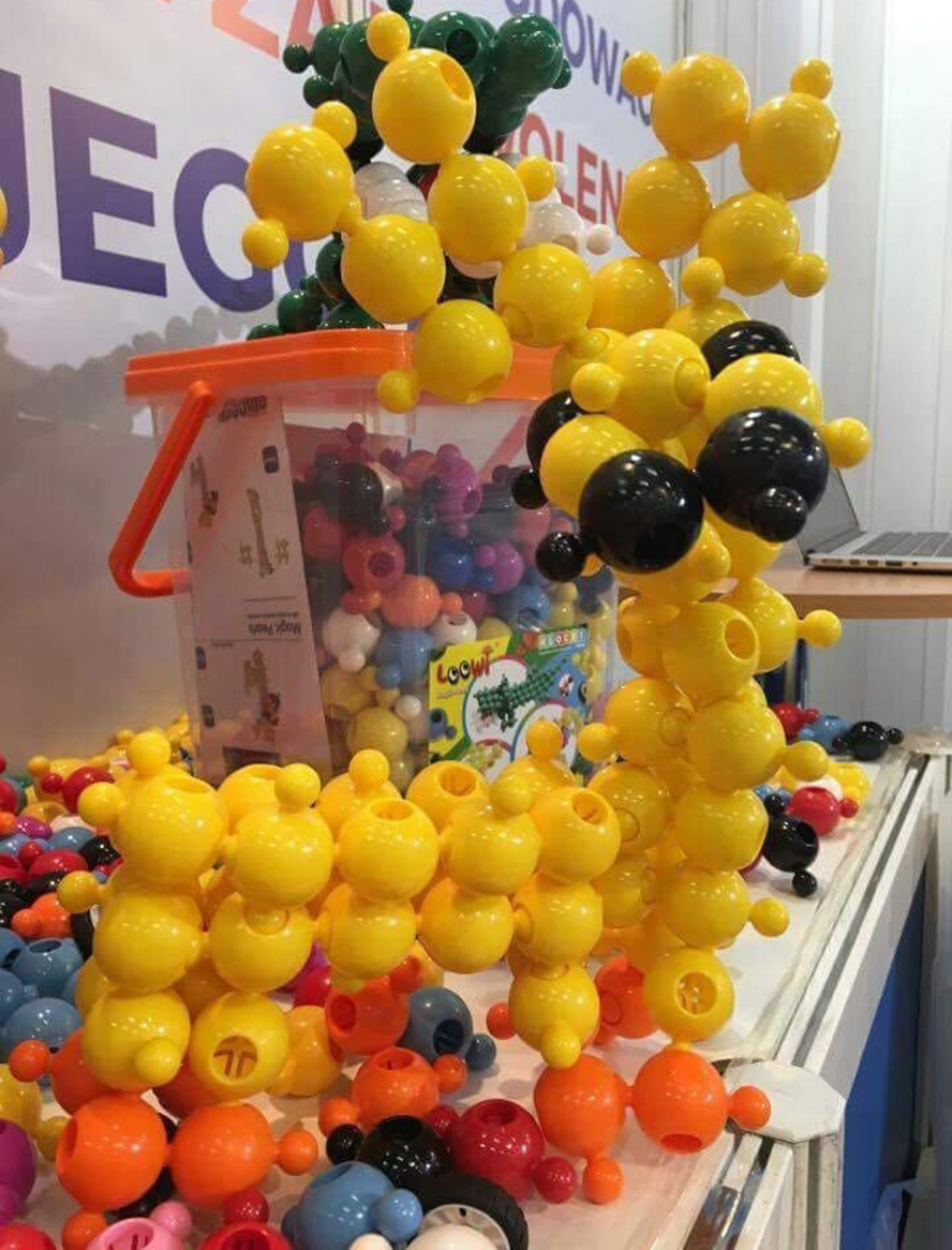 Ollineck, the exclusive distributor of Loowi Big Magic Pearls in Poland kindergarten channel, showing in KIDS' TIME, 8th International Fair of Toys and Products for Mother and Child KIDS' TIME, 23-25 February 2017, e