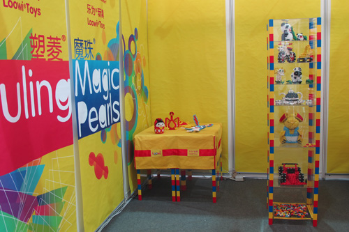 Loowi Handicrafts Studio [Loowi Showing Case (Patent in Application) & Loowi Tablecover] @ 2012 China Toy Expo