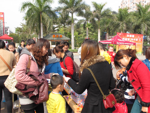 介绍的，试玩的，购买的，人气旺吧！